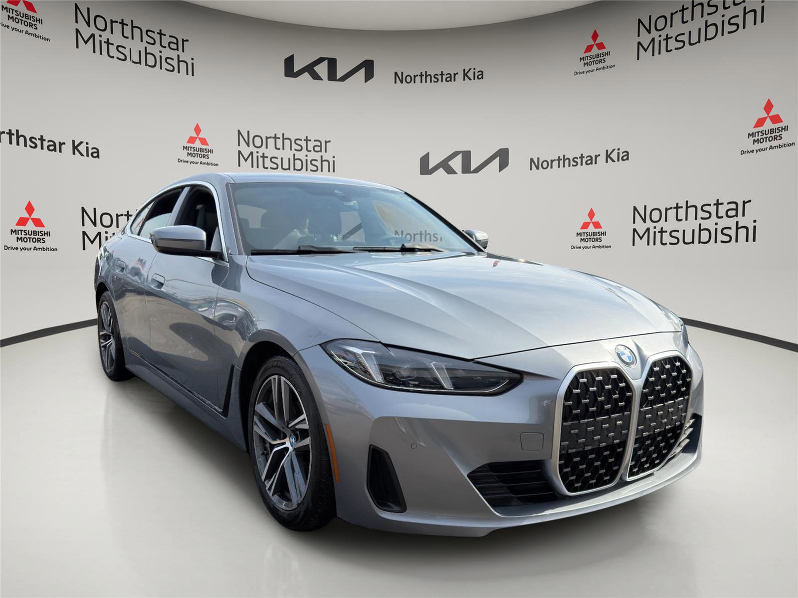 Used 2025 BMW 430i xDrive w/ Premium Package image 5