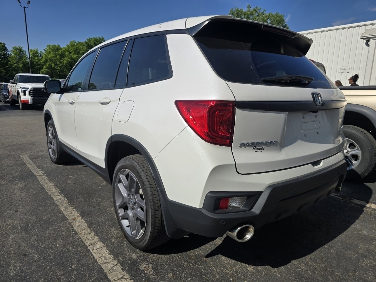 Used 2023 Honda Passport EX-L image 6