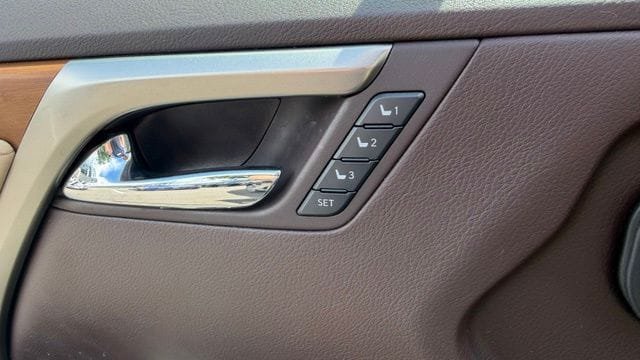 Used 2017 Lexus RX 450h AWD w/ Cold Weather Package image 13