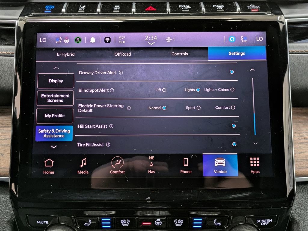 Used 2023 Jeep Grand Cherokee Summit w/ Luxury Tech Group V AWD/4WD image 14