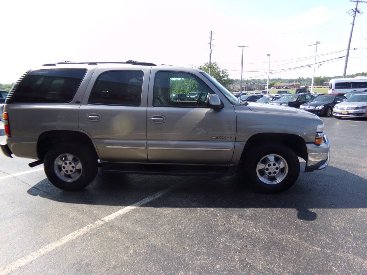 Used 2002 Chevrolet Tahoe LT AWD/4WD image 3