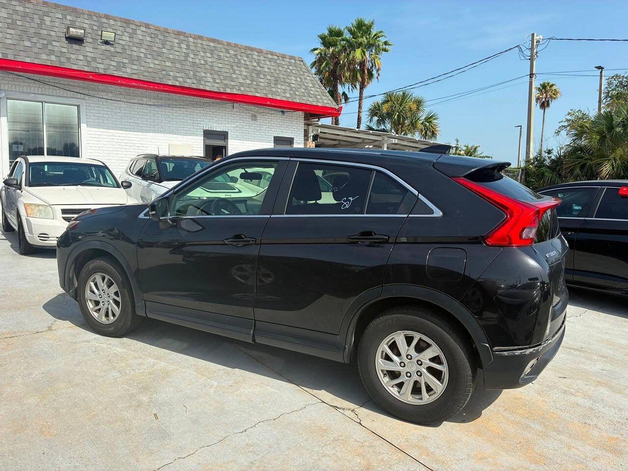 Used 2019 Mitsubishi Eclipse Cross ES FWD image 3