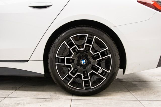 Used 2025 BMW 430i xDrive w/ M Sport Package image 34