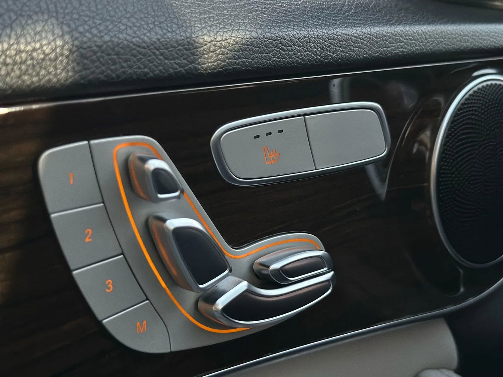 Used 2018 Mercedes-Benz C 300 4MATIC Sedan image 28