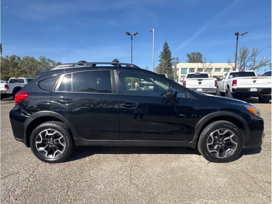 Used 2017 Subaru Crosstrek 2.0i Limited image 9