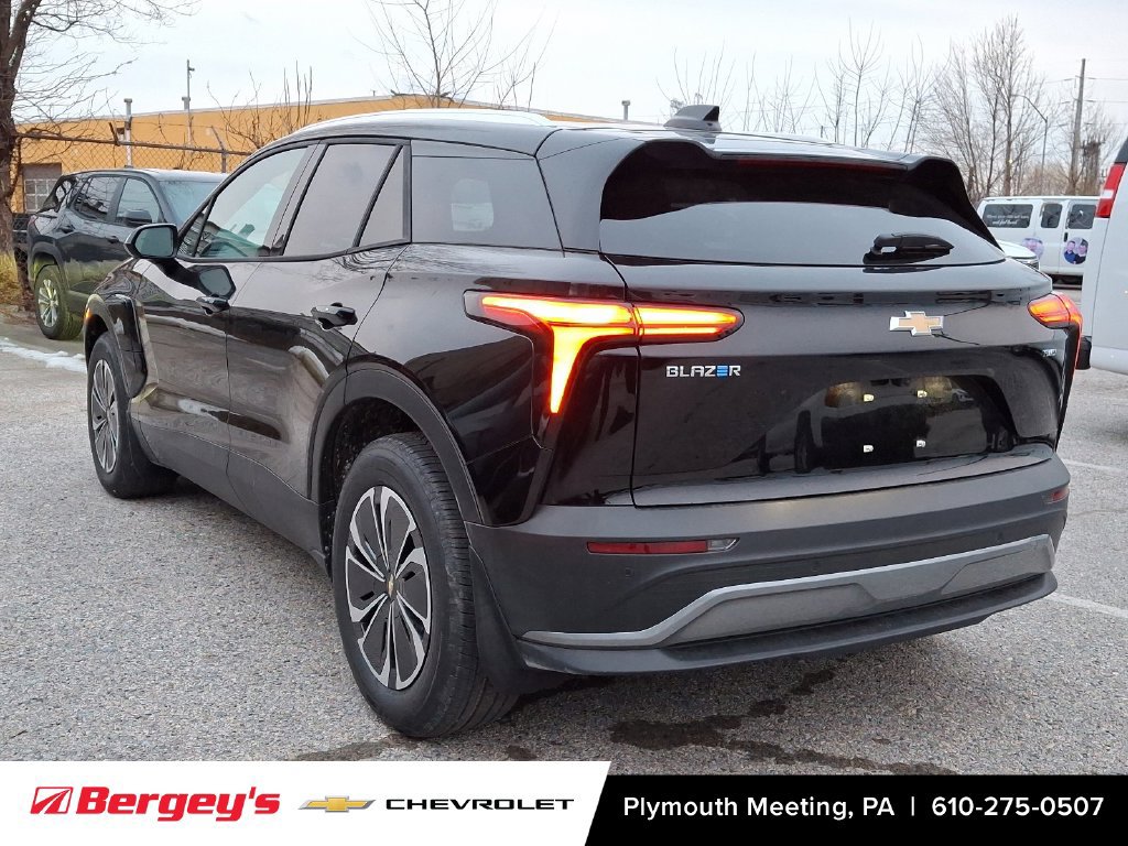 New 2026 Chevrolet Blazer EV LT AWD/4WD image 3