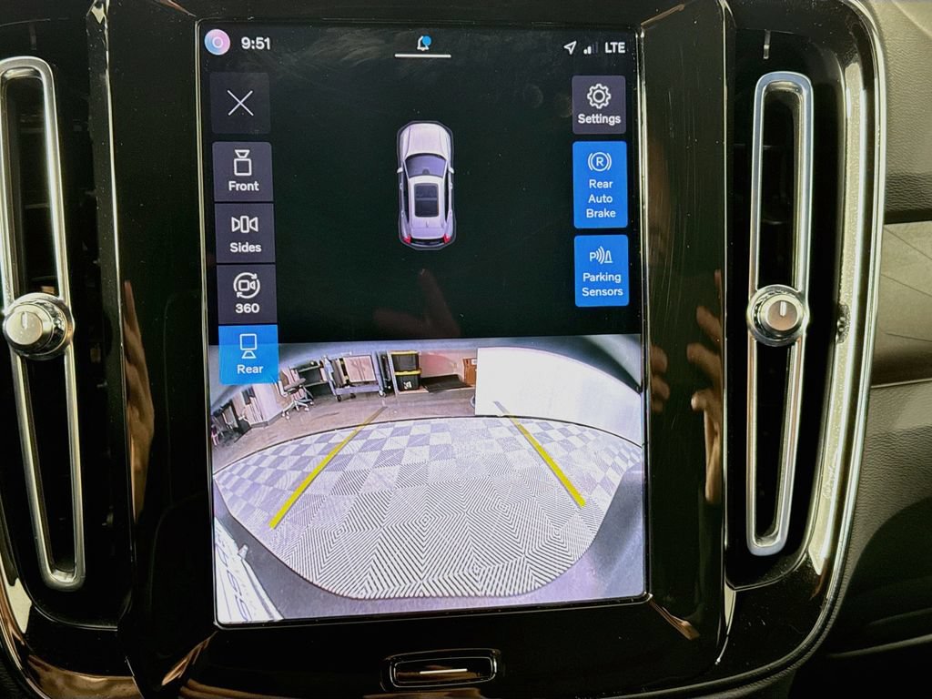 Used 2023 Volvo XC40 Recharge Plus AWD/4WD image 15