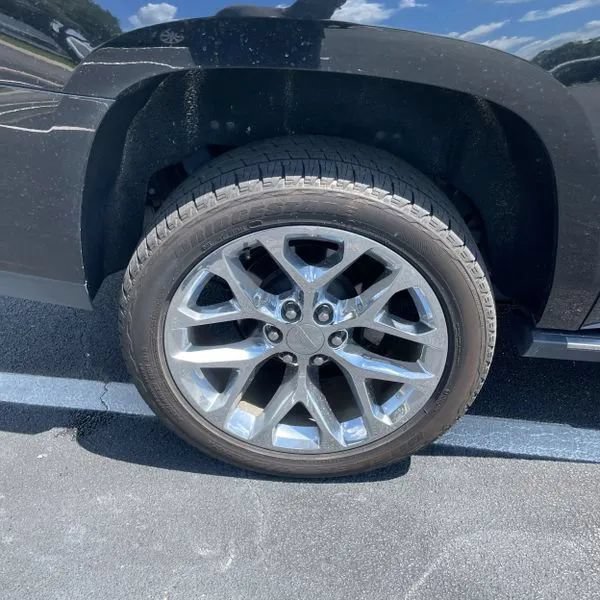 Used 2017 Cadillac Escalade ESV Platinum AWD/4WD image 18