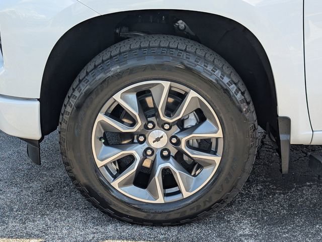 Used 2024 Chevrolet Silverado 1500 RST AWD/4WD image 18