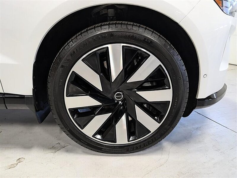 Used 2025 Volvo EX90 Ultra AWD/4WD image 12