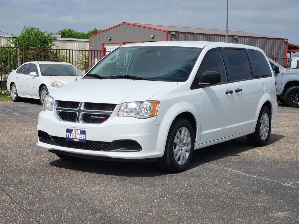 Used 2020 Dodge Grand Caravan SE w/ UConnect Hands-Free Group image 3
