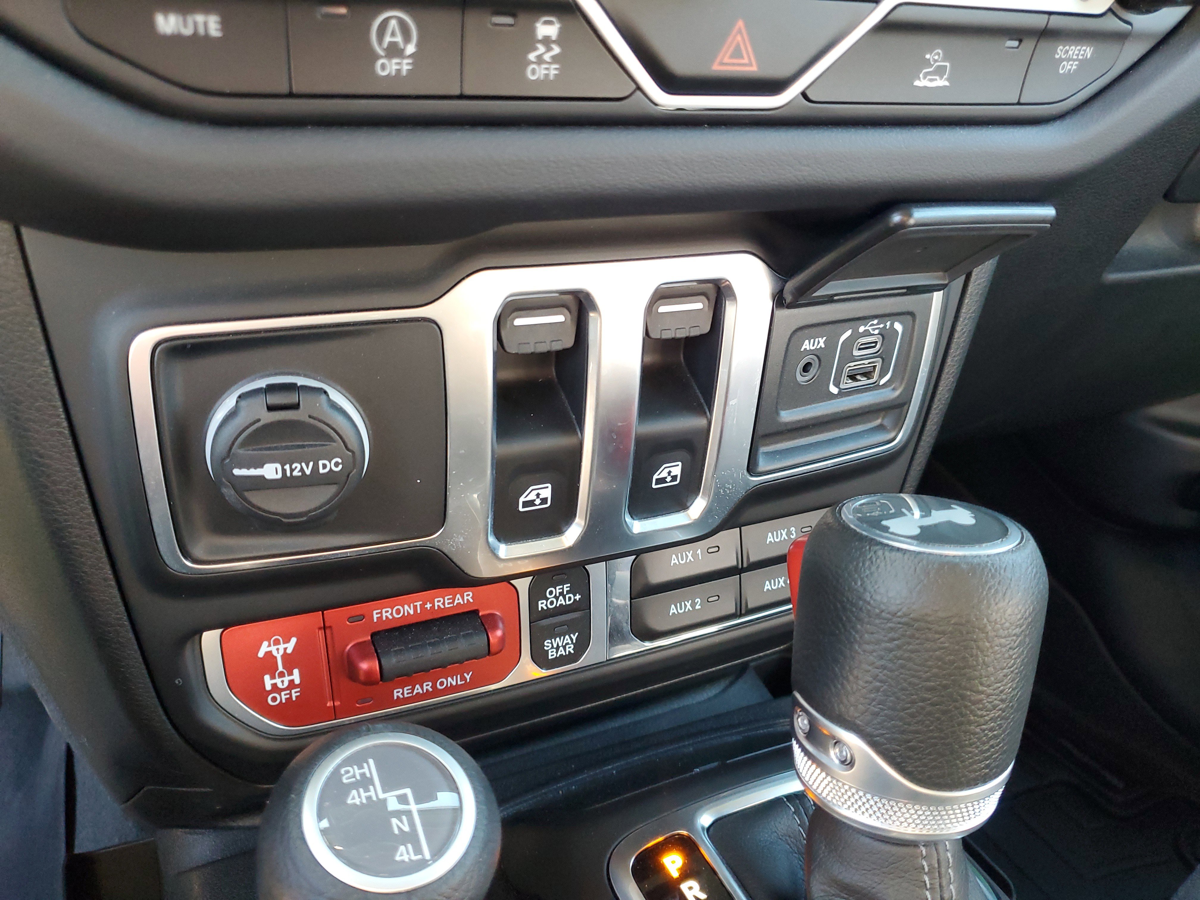 Used 2025 Jeep Wrangler Rubicon image 20