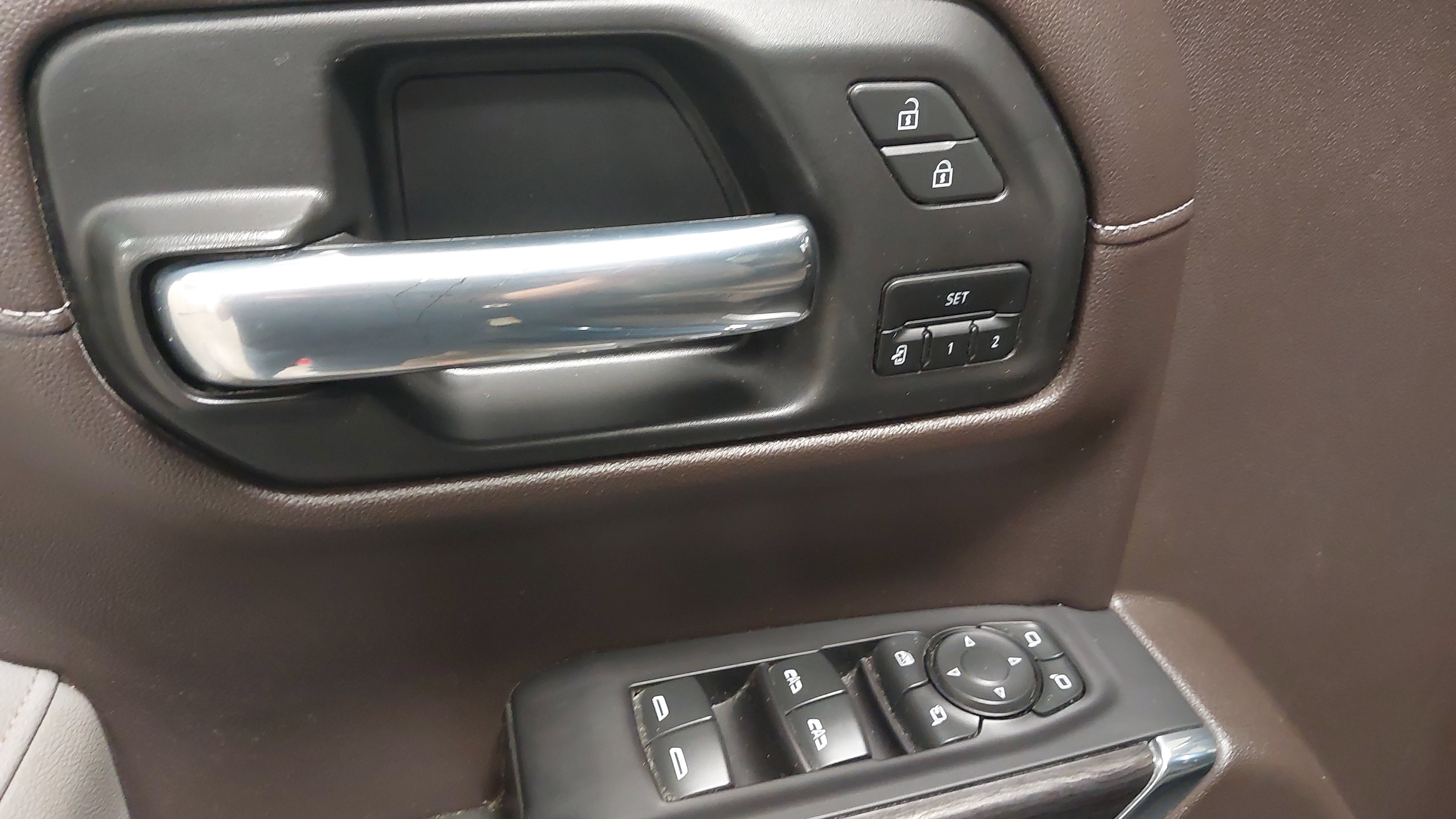 Used 2021 Chevrolet Silverado 1500 LTZ AWD/4WD image 25