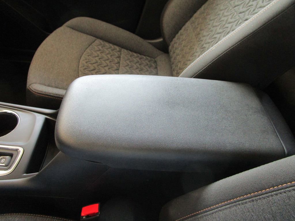 Used 2023 Chevrolet Equinox LT w/ LPO, Floor Liner Package FWD image 38