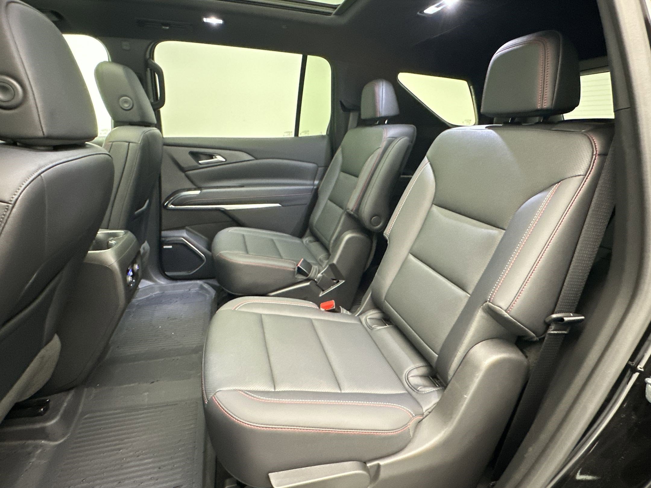 Certified 2025 Chevrolet Traverse Z71 w/ Enhanced Driving Package image 27