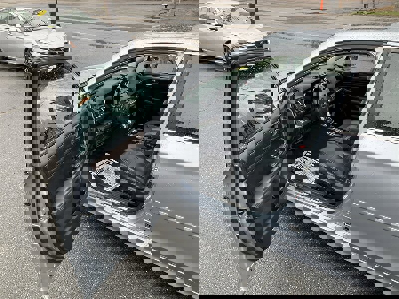 Used 2016 Subaru Legacy 3.6R Limited image 21