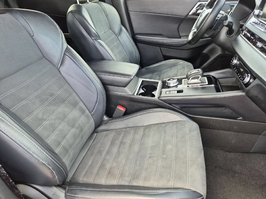 Used 2024 Mitsubishi Outlander SE FWD image 31