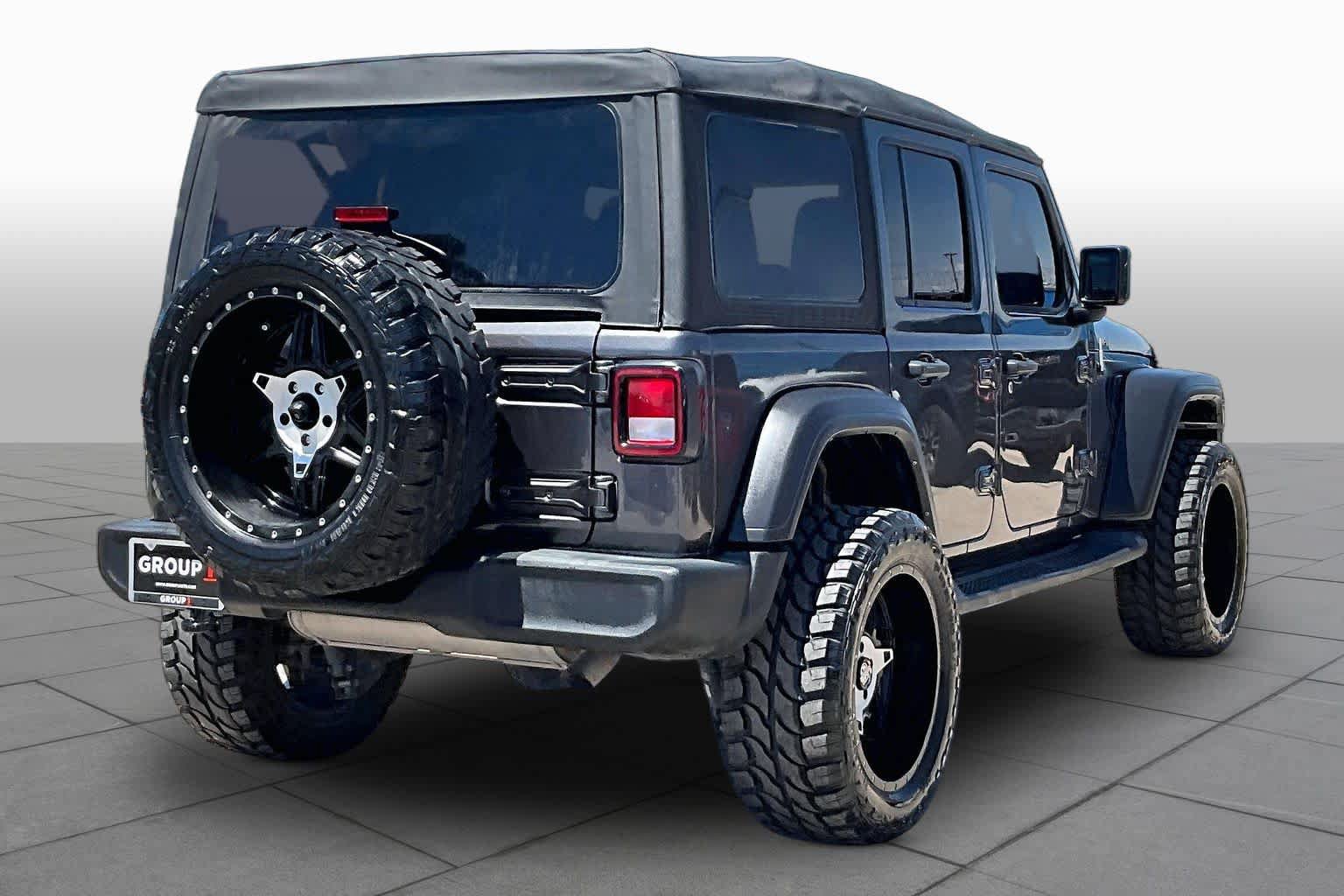 Used 2022 Jeep Wrangler Unlimited Sport AWD/4WD image 12