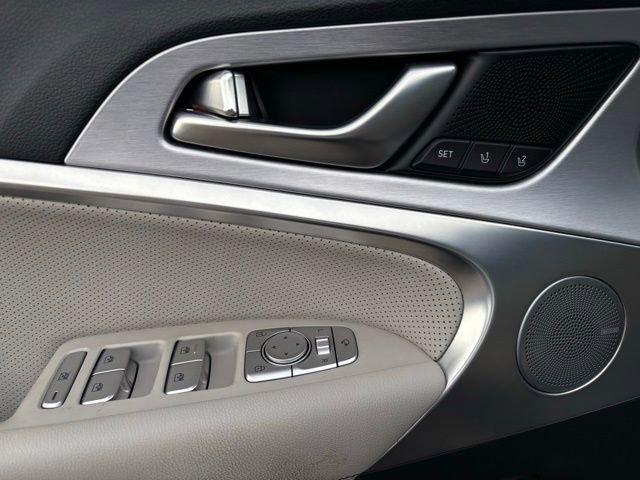 Used 2019 Genesis G70 3.3T Advanced w/ Elite Package image 15