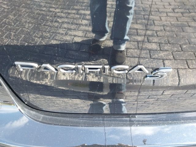 New 2026 Chrysler Pacifica Limited w/ S Appearance Package image 20