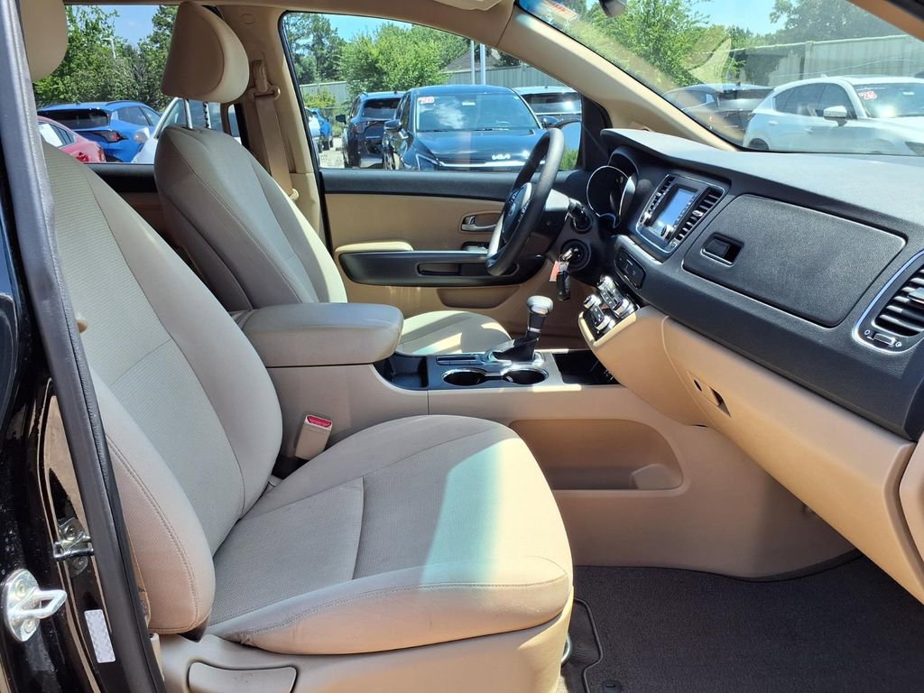 Used 2020 Kia Sedona LX FWD image 16