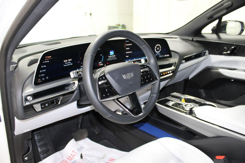 Used 2024 Cadillac Lyriq Luxury image 14