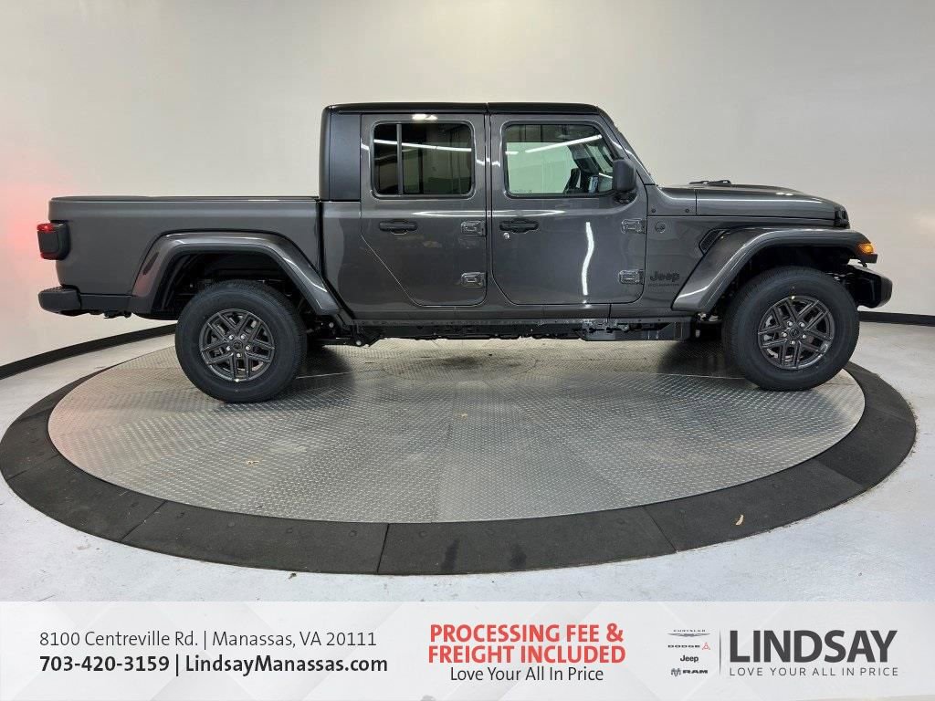 New 2026 Jeep Gladiator Sport AWD/4WD image 3