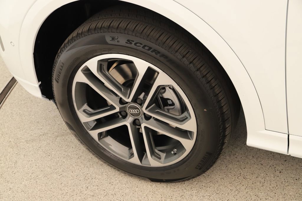 New 2025 Audi Q5 Premium image 29