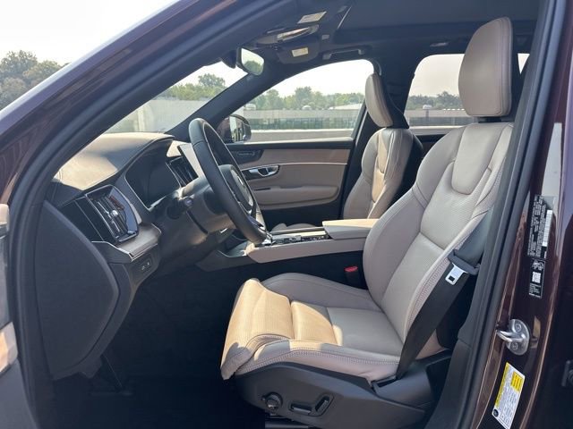 New 2026 Volvo XC90 T8 Ultra w/ Protection Package image 14