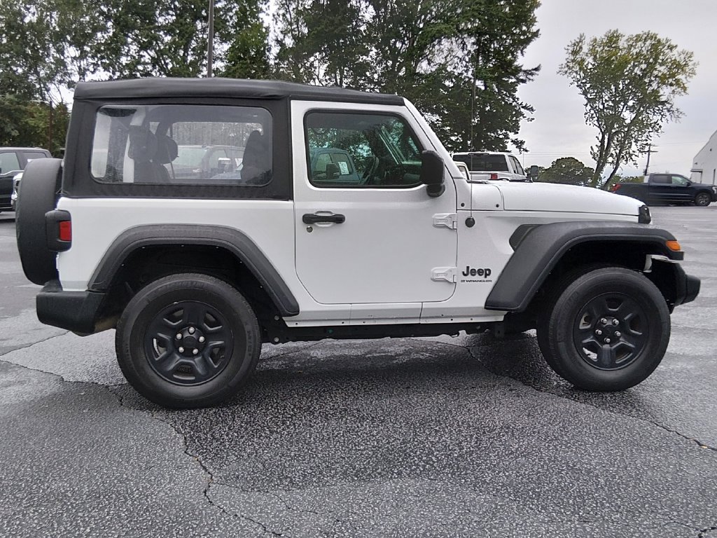 Used 2023 Jeep Wrangler Sport AWD/4WD image 3