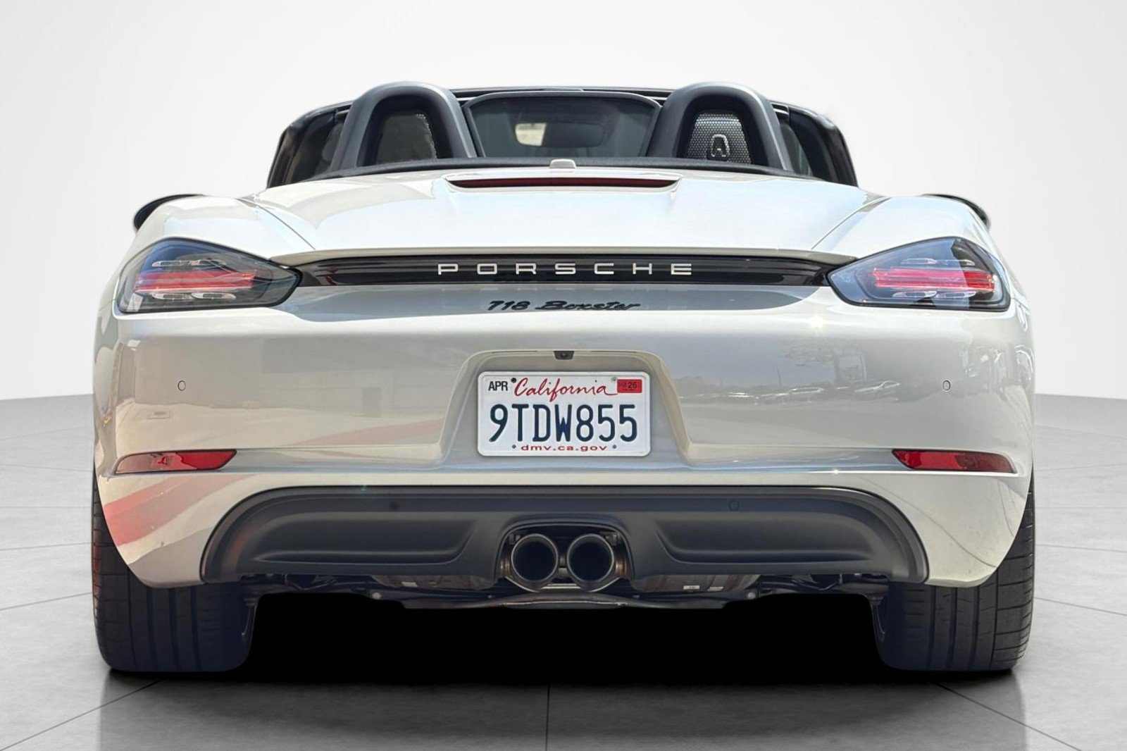 Used 2025 Porsche 718 Boxster w/ Premium Package RWD image 4