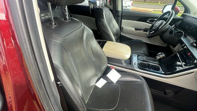 Used 2023 Kia Carnival SX Prestige image 11