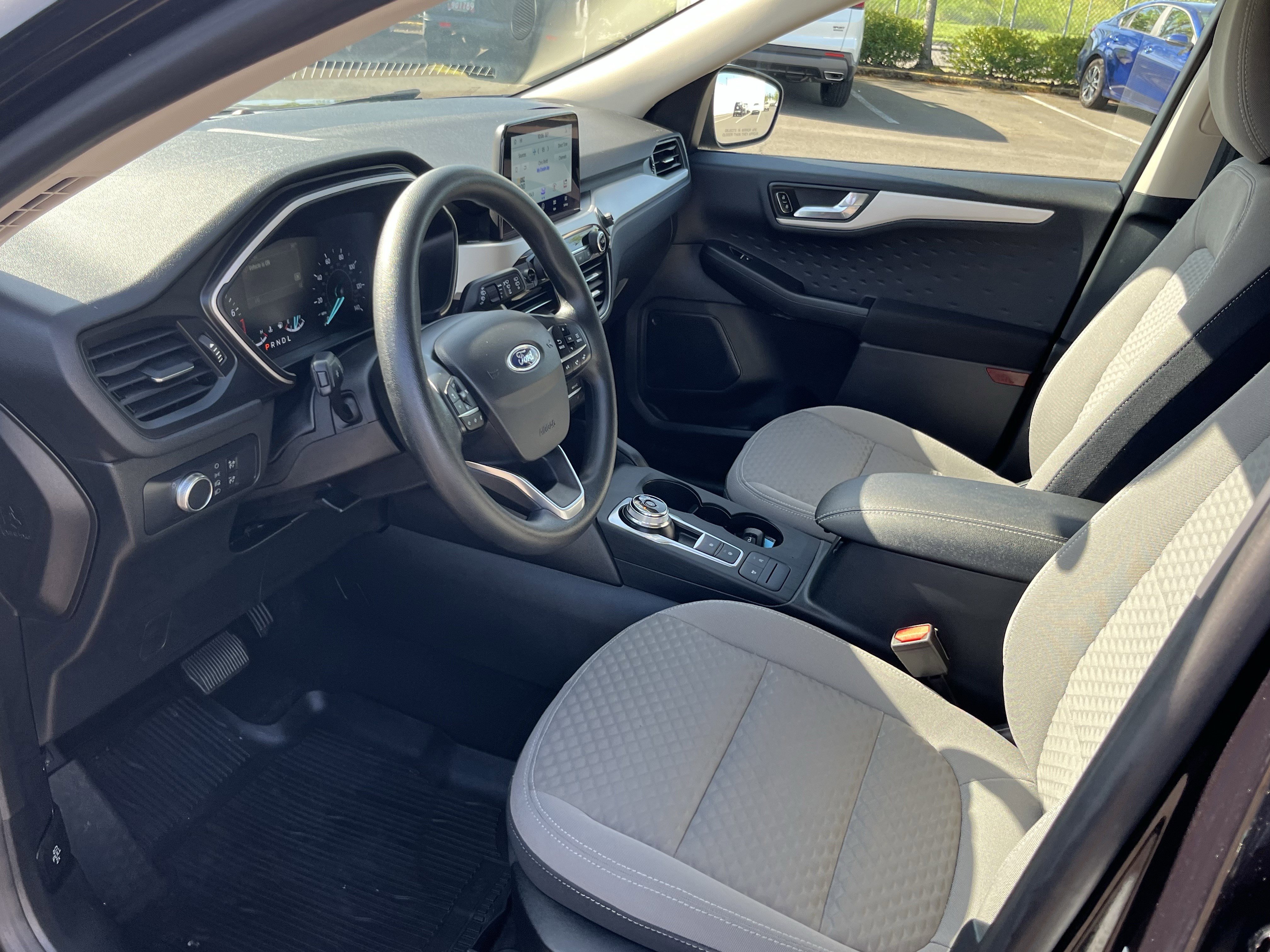 Used 2020 Ford Escape SE FWD image 9