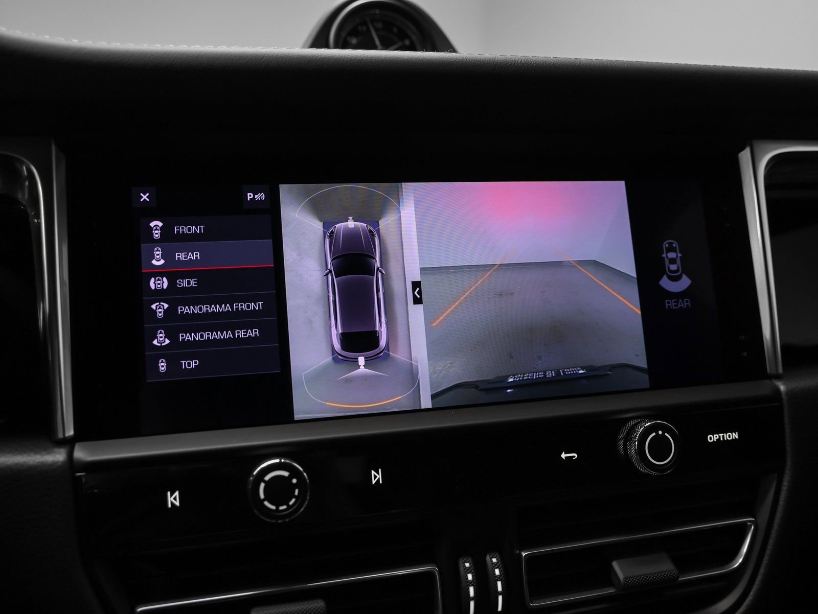 New 2026 Porsche Macan image 38