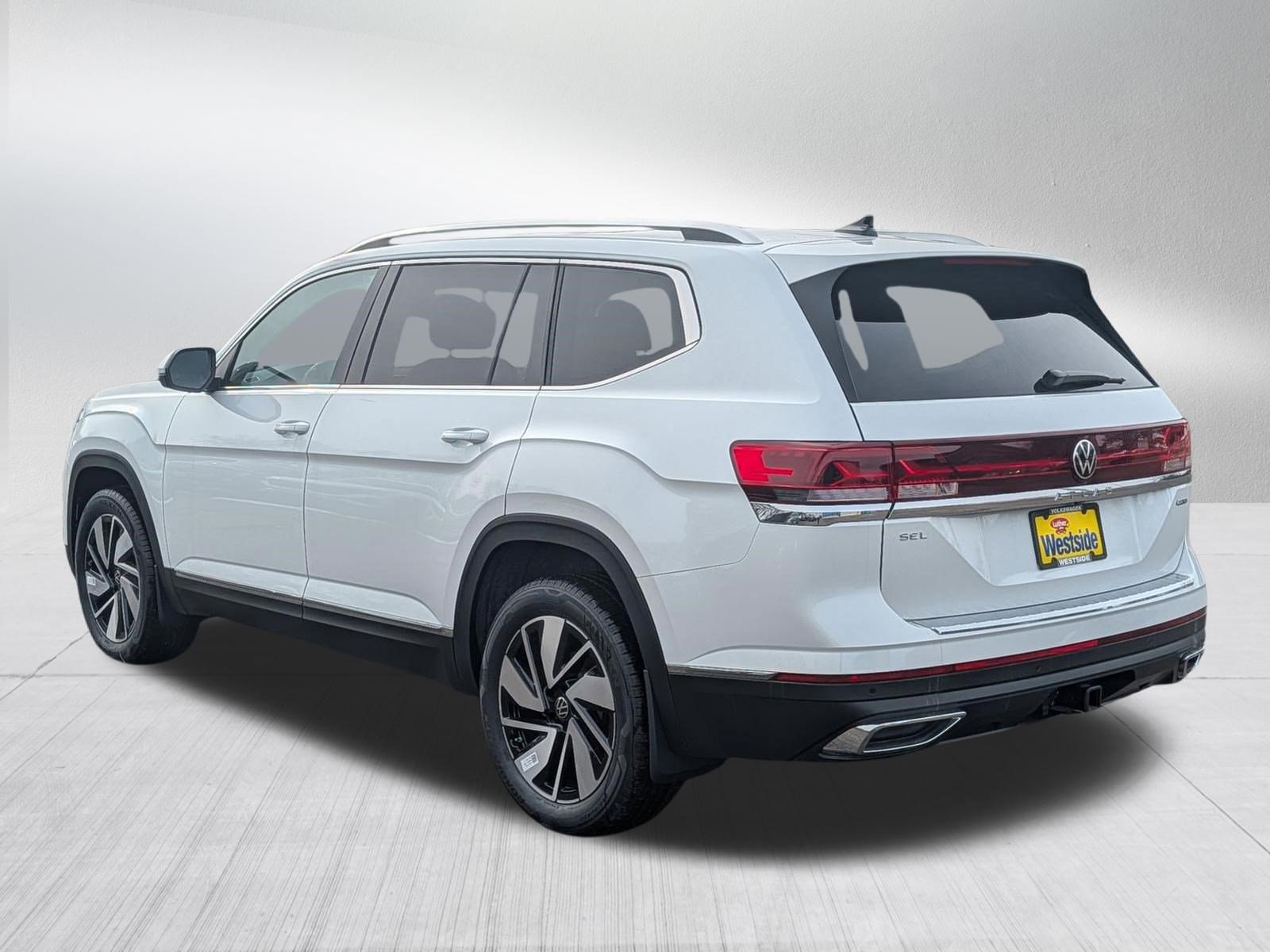 New 2026 Volkswagen Atlas SEL AWD/4WD image 2