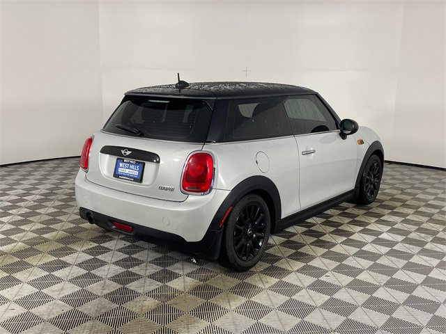 Used 2016 MINI Cooper 2-Door Hardtop image 23