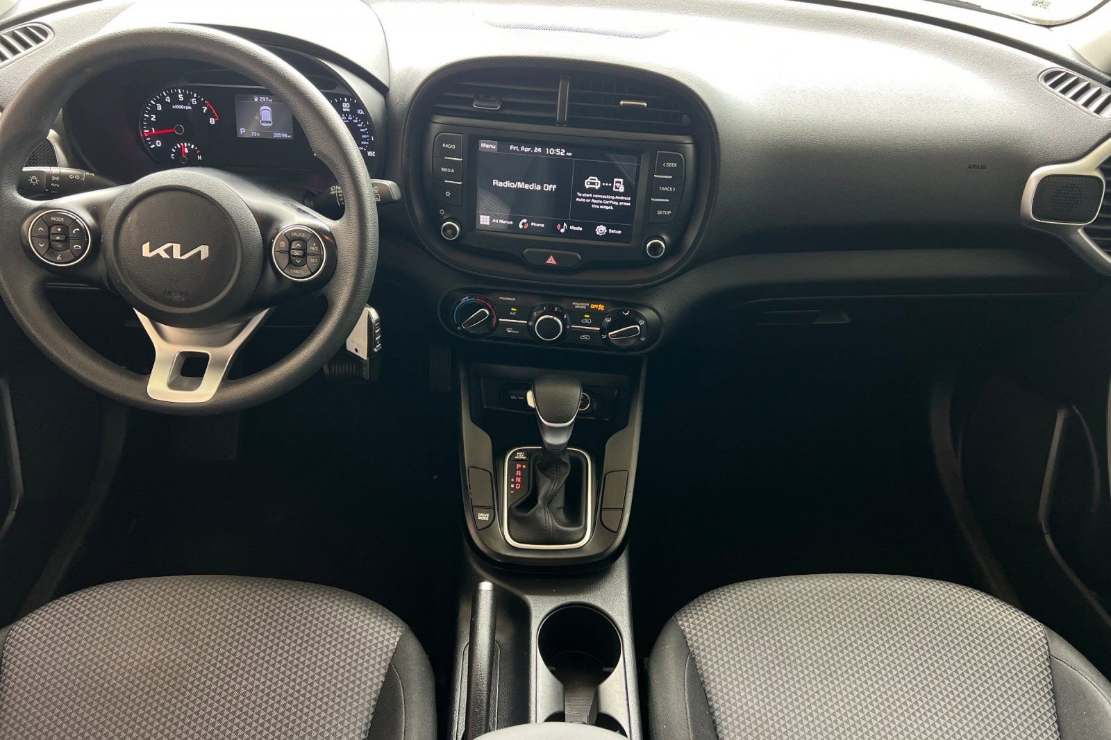 Certified 2022 Kia Soul LX FWD image 14