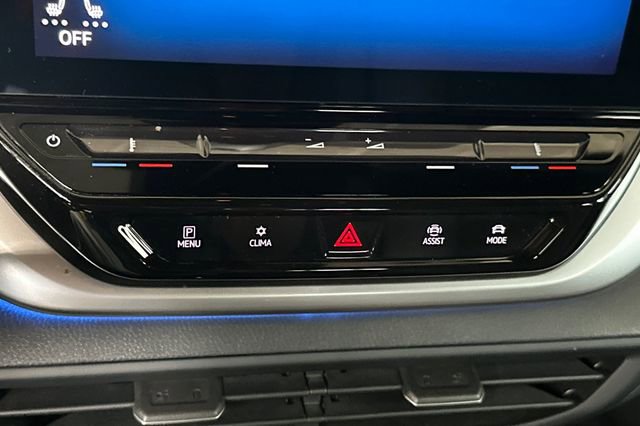 Used 2022 Volkswagen ID.4 Pro AWD/4WD image 26