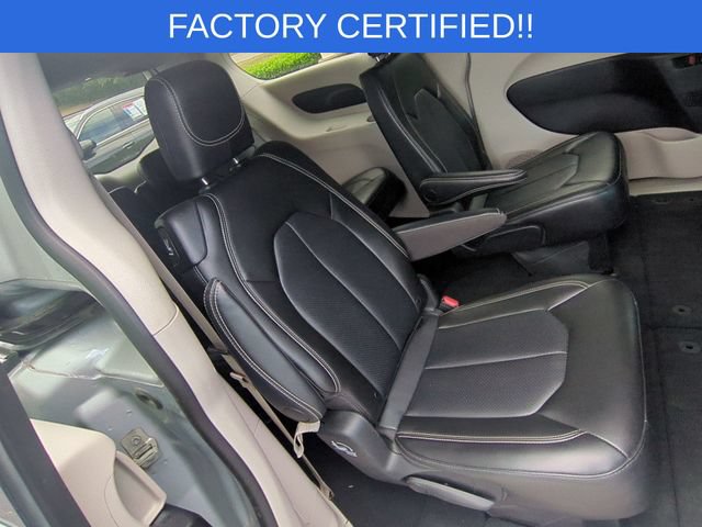 Certified 2024 Chrysler Pacifica Touring-L FWD image 32