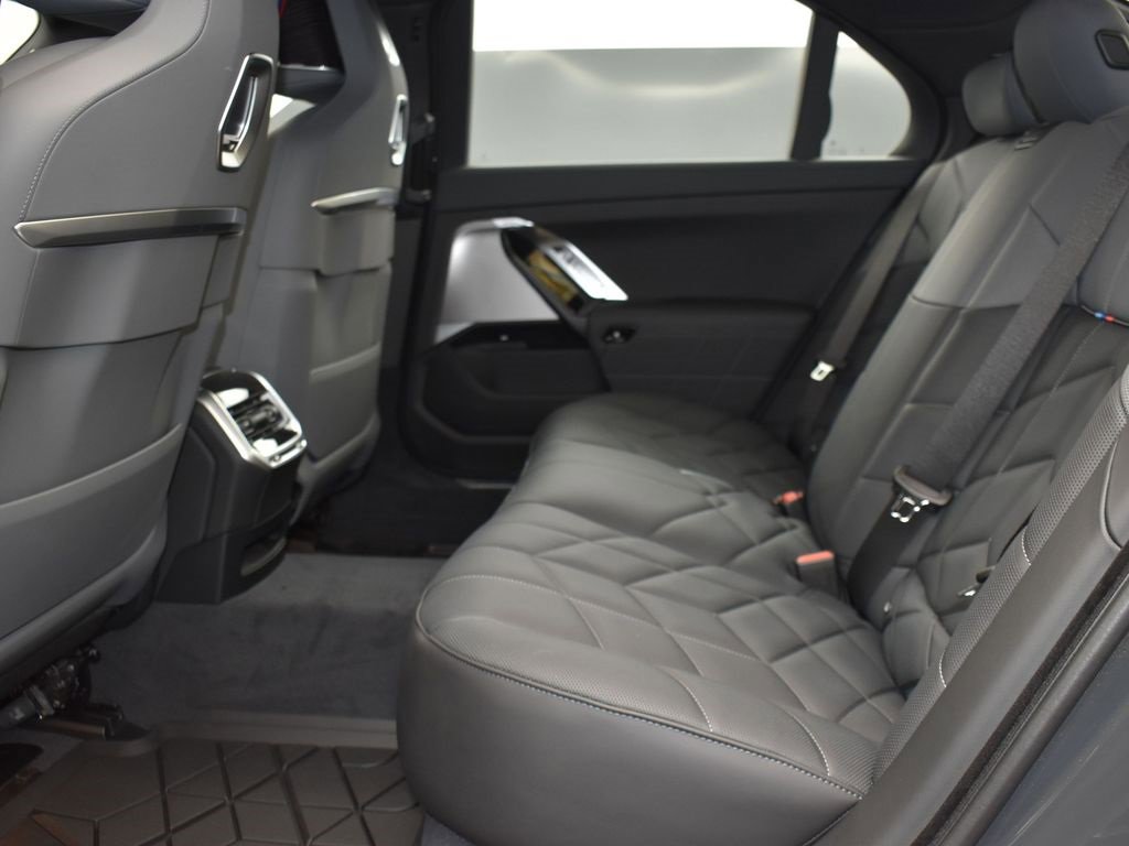 New 2026 BMW 740i w/ Executive Package image 14