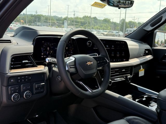 New 2025 Chevrolet Suburban High Country image 12