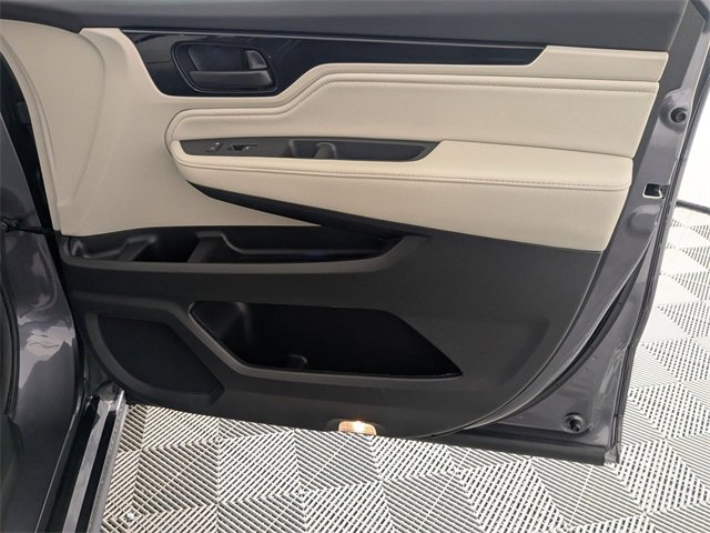 Used 2025 Honda Odyssey Touring image 37