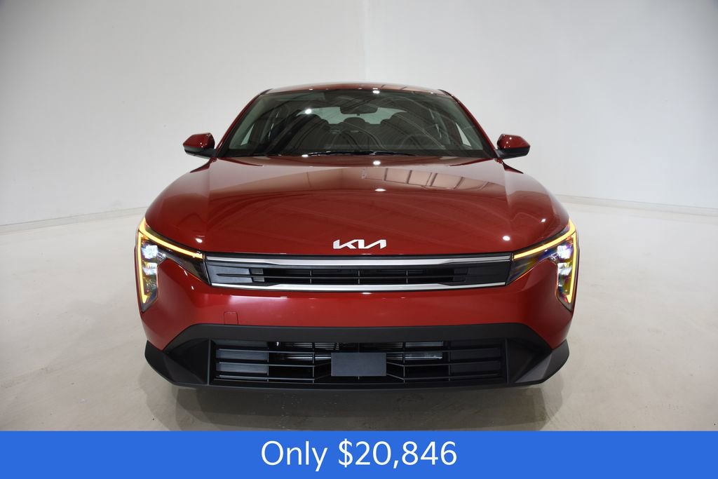 New 2025 Kia K4 LXS image 2