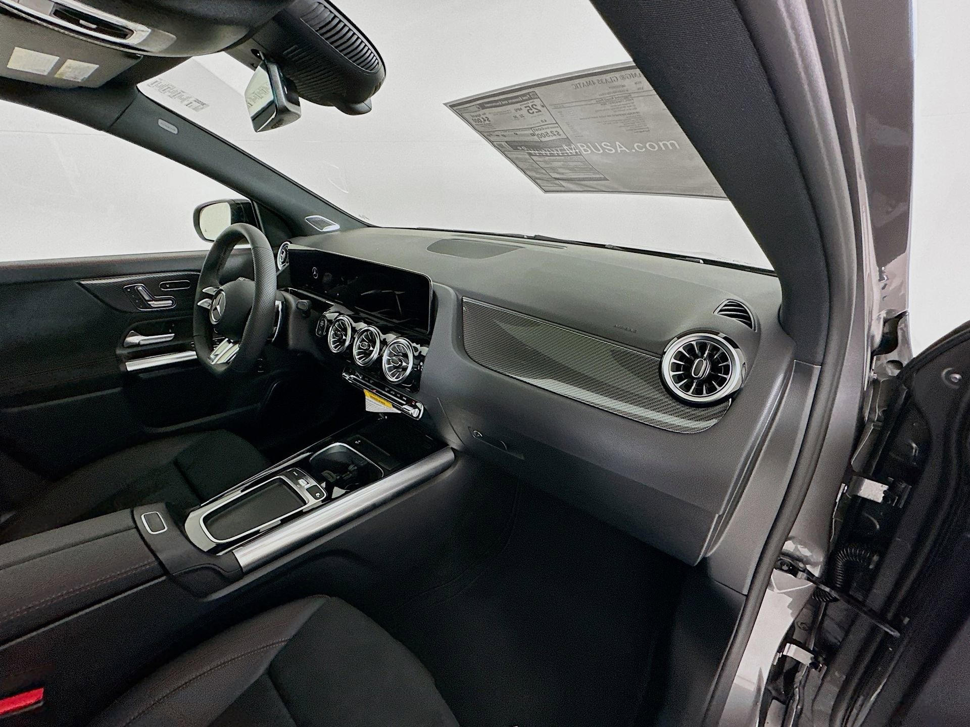 New 2026 Mercedes-Benz GLA 35 AMG 4MATIC image 32