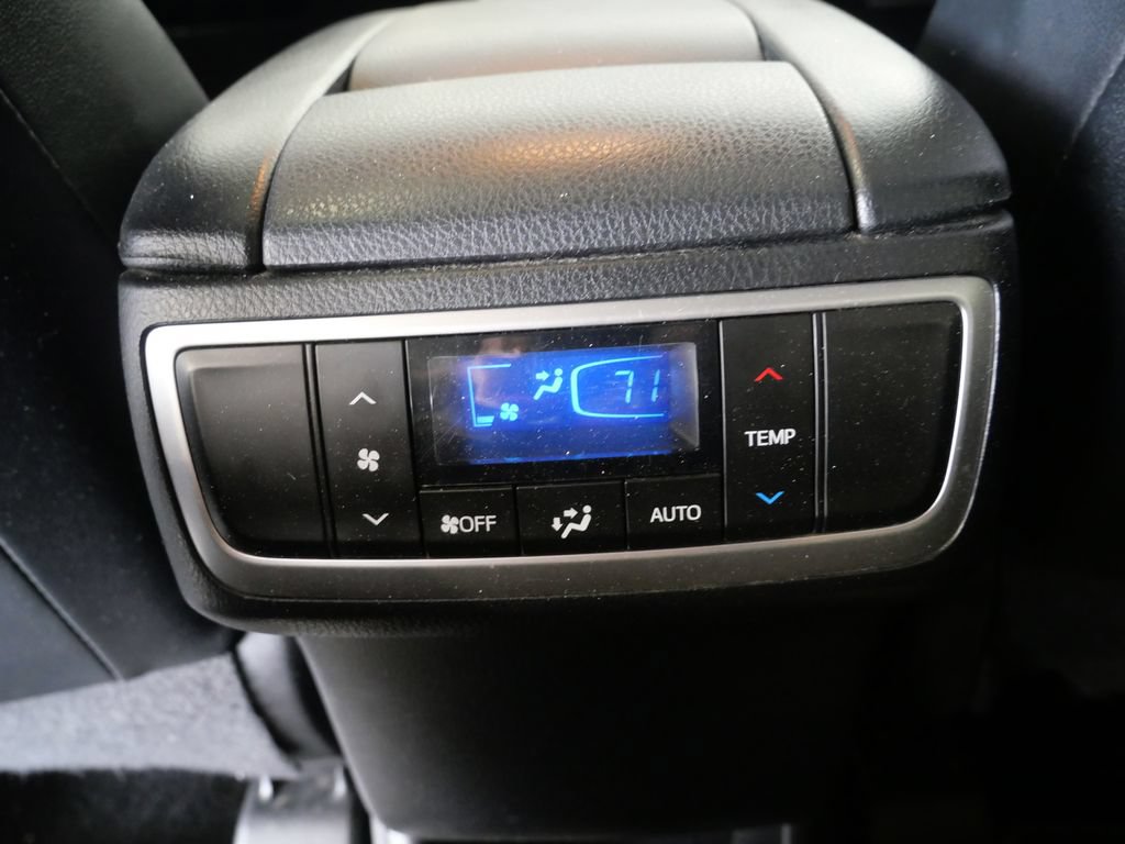 Used 2016 Toyota Highlander Limited AWD/4WD image 36