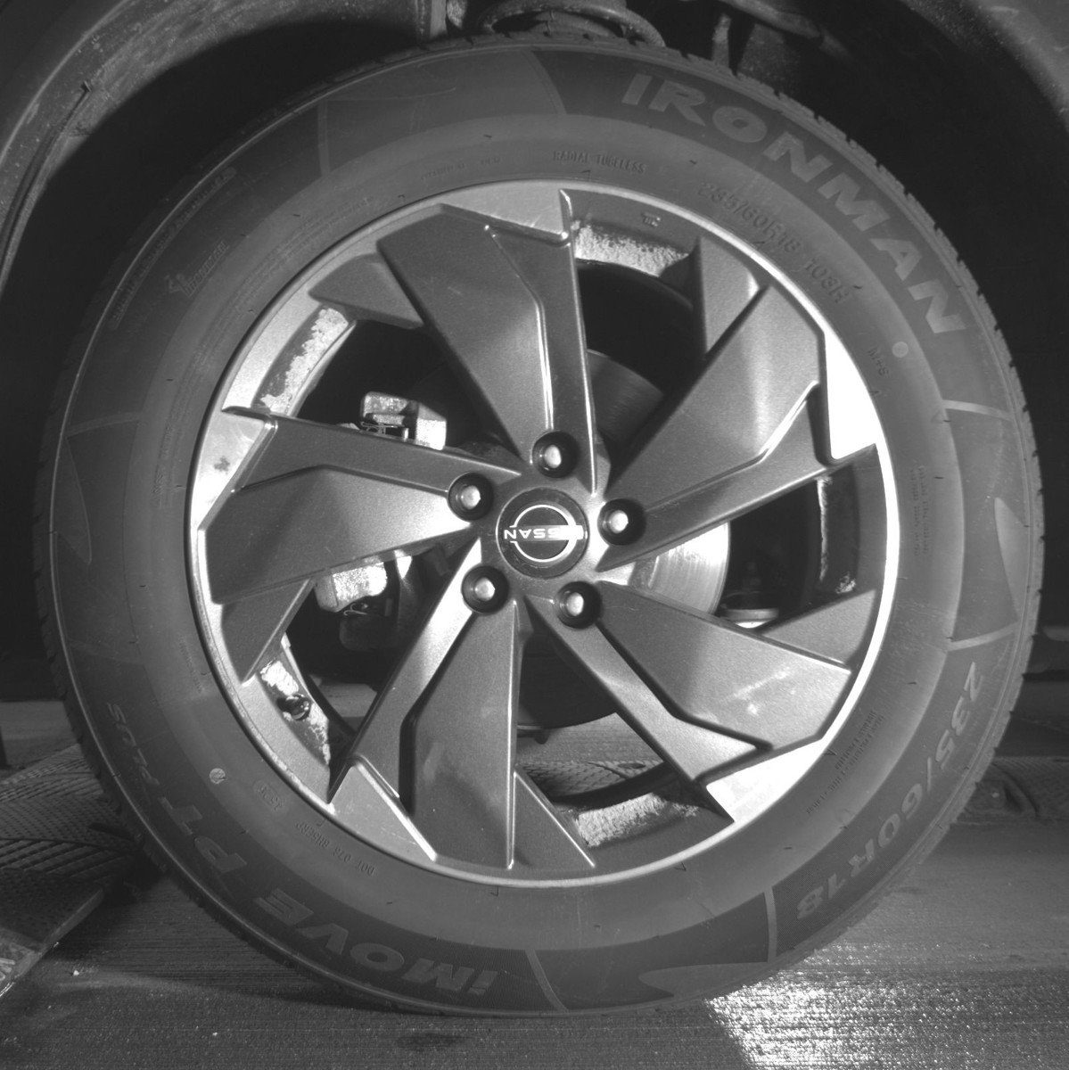 Used 2025 Nissan Rogue SV AWD/4WD image 12