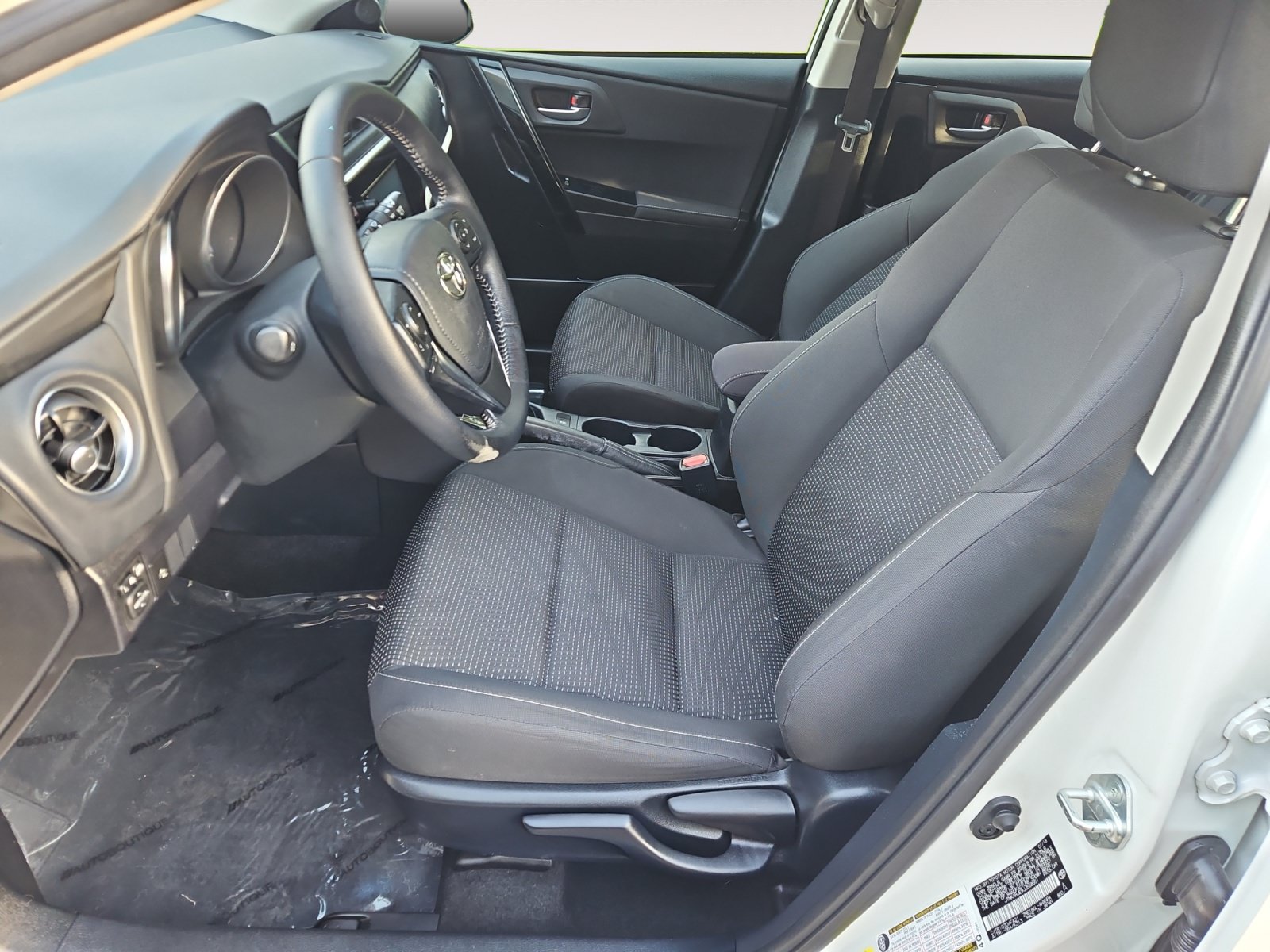 Used 2018 Toyota Corolla iM FWD image 10