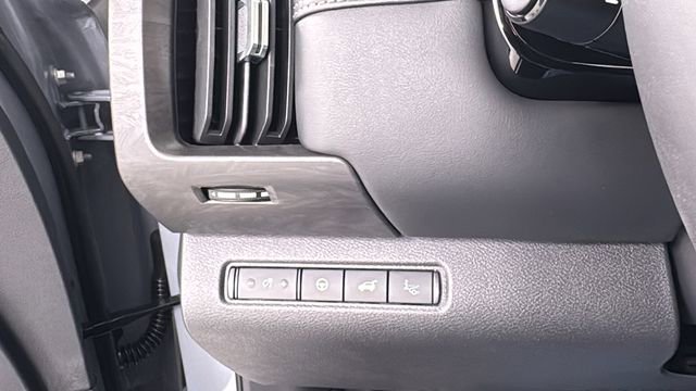 New 2026 Nissan Pathfinder Platinum image 36