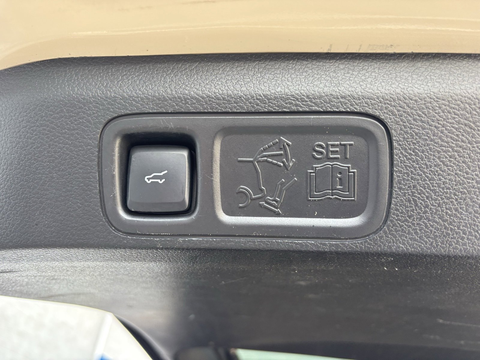 Used 2018 Lincoln Navigator Reserve w/ Technology Package image 20