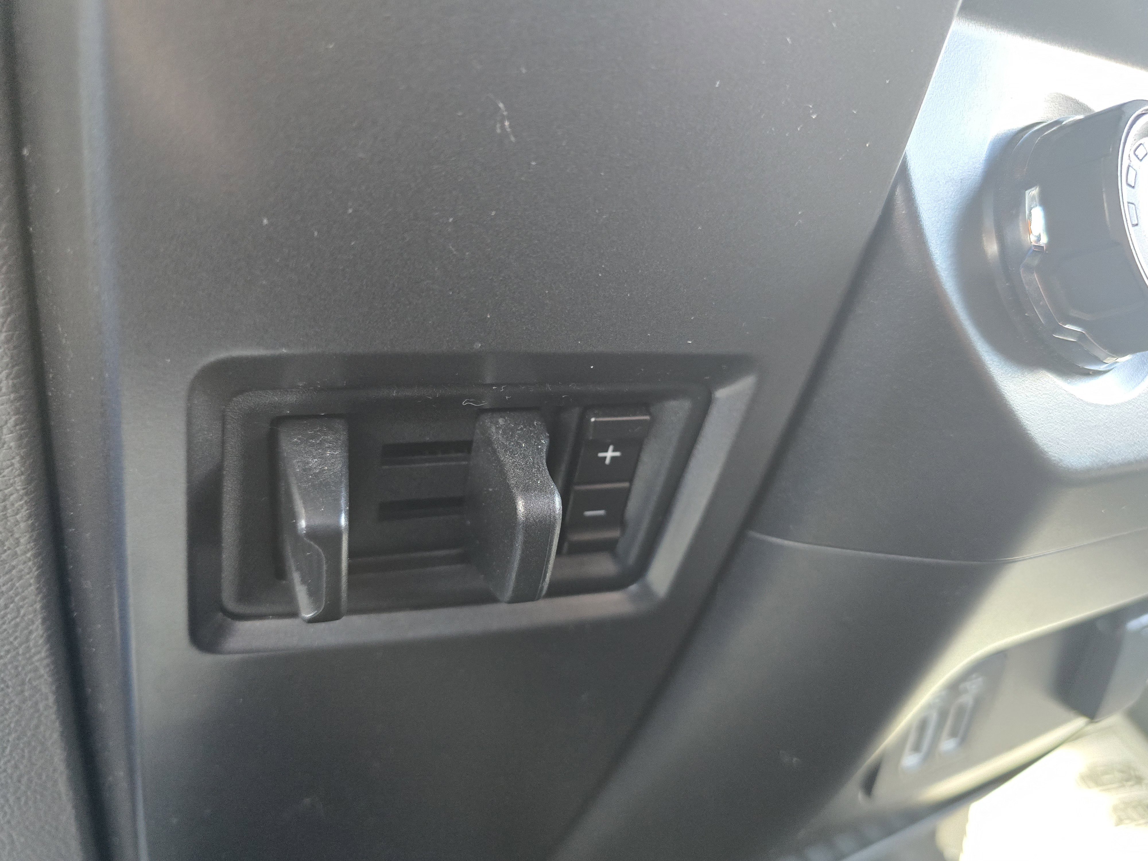 Used 2019 Ford F150 XLT image 27